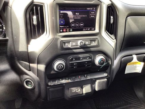 Used 2023 Chevrolet Silverado 1500 Custom image 13