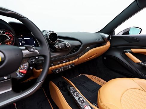 Used 2022 Ferrari F8 Tributo image 80