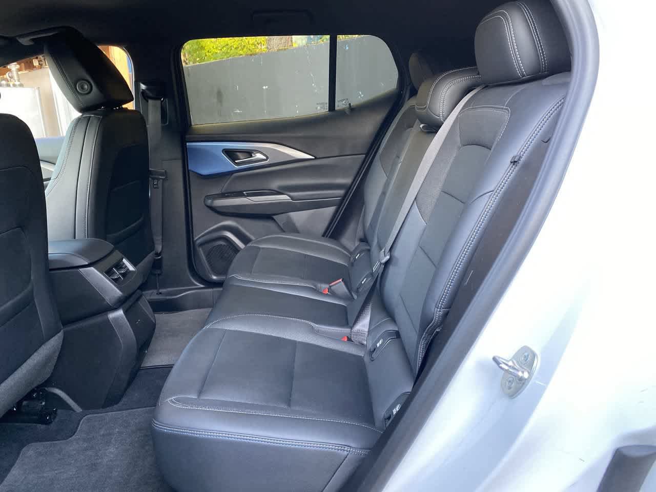 Used 2024 Chevrolet Equinox EV LT FWD image 16