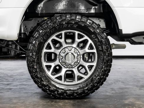 Used 2021 Ford F250 Lariat w/ Lariat Value Package image 16