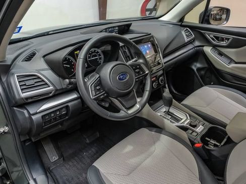 Used 2024 Subaru Forester Premium AWD/4WD image 3