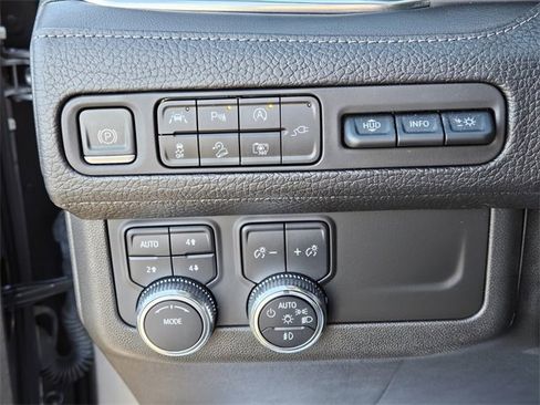 Used 2022 GMC Yukon Denali image 26