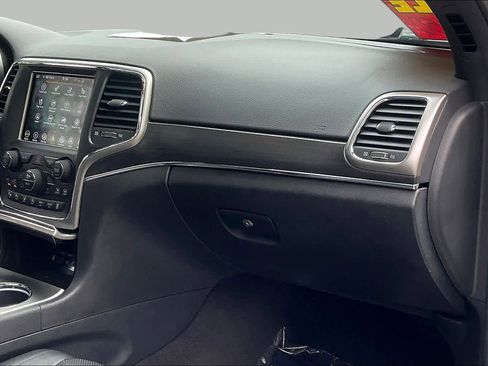 Used 2018 Jeep Grand Cherokee Limited w/ Luxury Group II AWD/4WD image 17