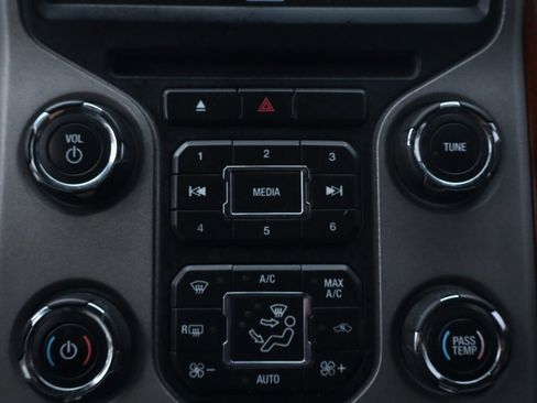 Used 2016 Ford F350 King Ranch w/ King Ranch w/Chrome Package image 39