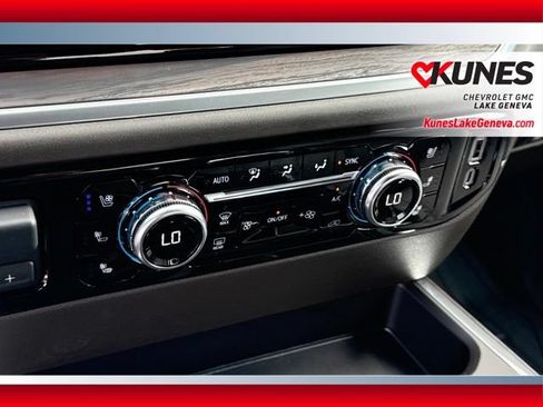 New 2026 GMC Sierra 1500 SLT w/ SLT Premium Package AWD/4WD image 31