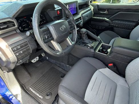 Used 2024 Toyota Tacoma TRD Sport AWD/4WD image 10