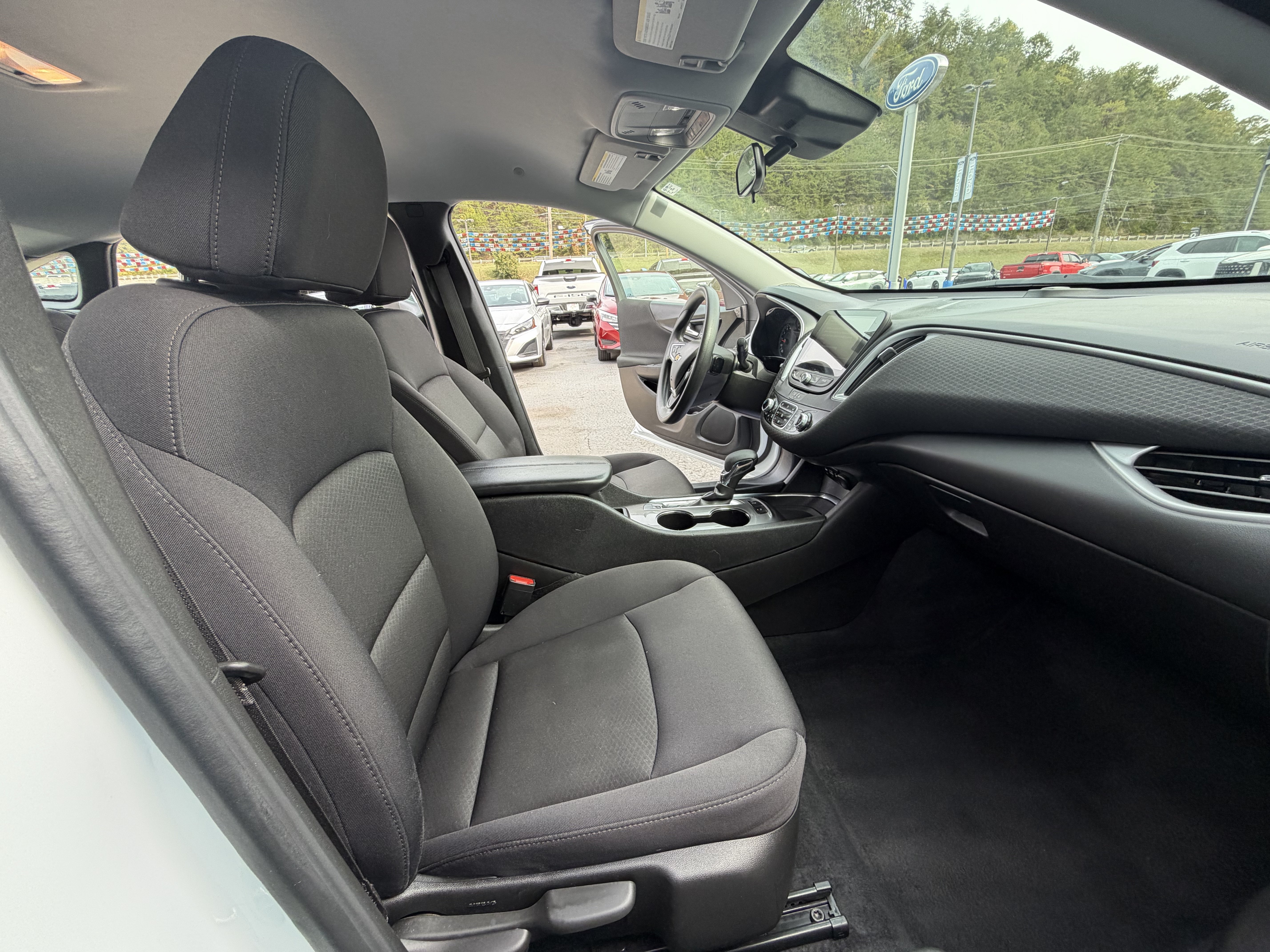Used 2024 Chevrolet Malibu LT FWD image 19