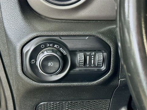 Used 2020 Jeep Wrangler Unlimited Sport S image 19