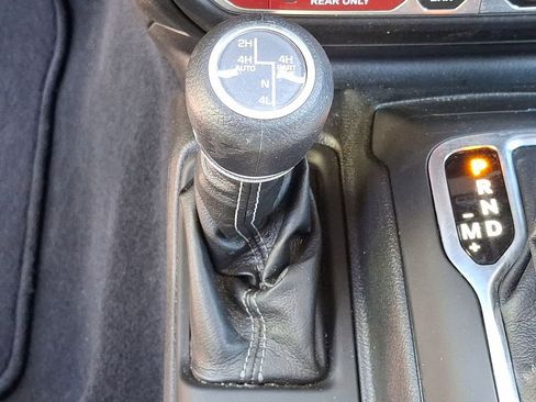 Used 2025 Jeep Wrangler Unlimited Rubicon 4xe w/ Safety Group AWD/4WD image 23