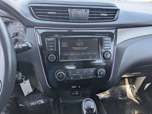 Used 2019 Nissan Rogue Sport S w/ Appearance Package AWD/4WD image 14