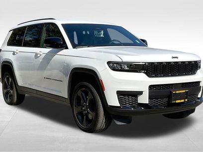 Used 2025 Jeep Grand Cherokee L Altitude