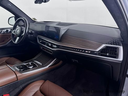Certified 2024 BMW X7 xDrive40i AWD/4WD image 32