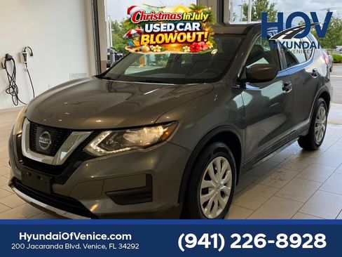 Used 2017 Nissan Rogue S FWD image 47