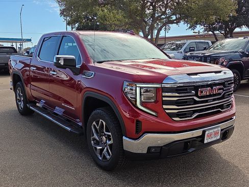 New 2026 GMC Sierra 1500 SLT image 5