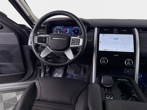 Certified 2024 Land Rover Discovery S AWD/4WD image 25
