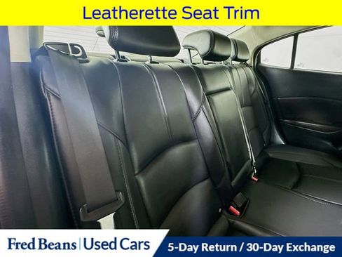 Used 2018 MAZDA MAZDA3 Touring FWD image 31