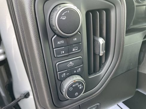 Used 2022 Chevrolet Silverado 1500 Custom AWD/4WD image 15