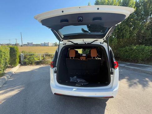 New 2026 Chrysler Pacifica Pinnacle FWD image 41