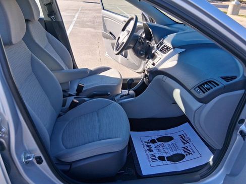 Used 2017 Hyundai Accent SE image 11