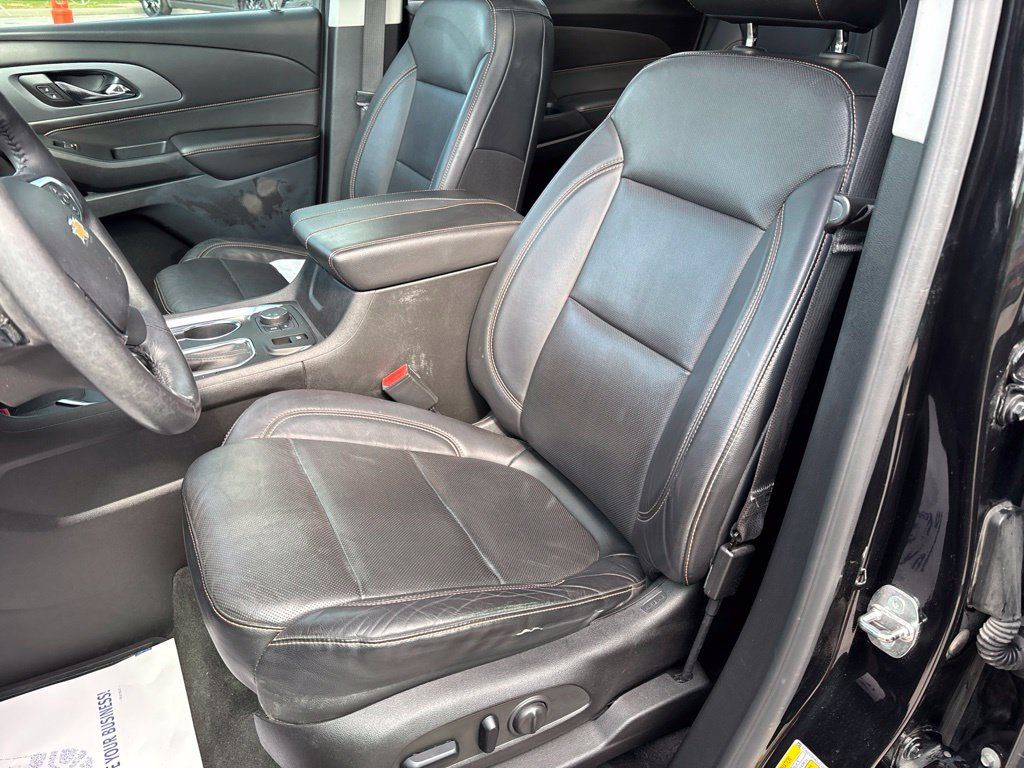 Used 2018 Chevrolet Traverse Premier w/ Redline Edition AWD/4WD image 34