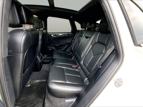 Used 2021 Porsche Macan GTS AWD/4WD image 19