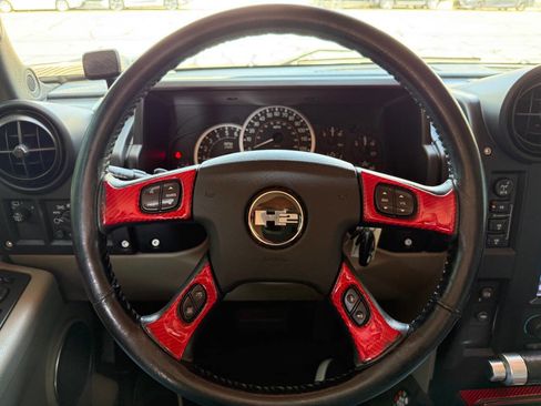 Used 2005 HUMMER H2 image 36