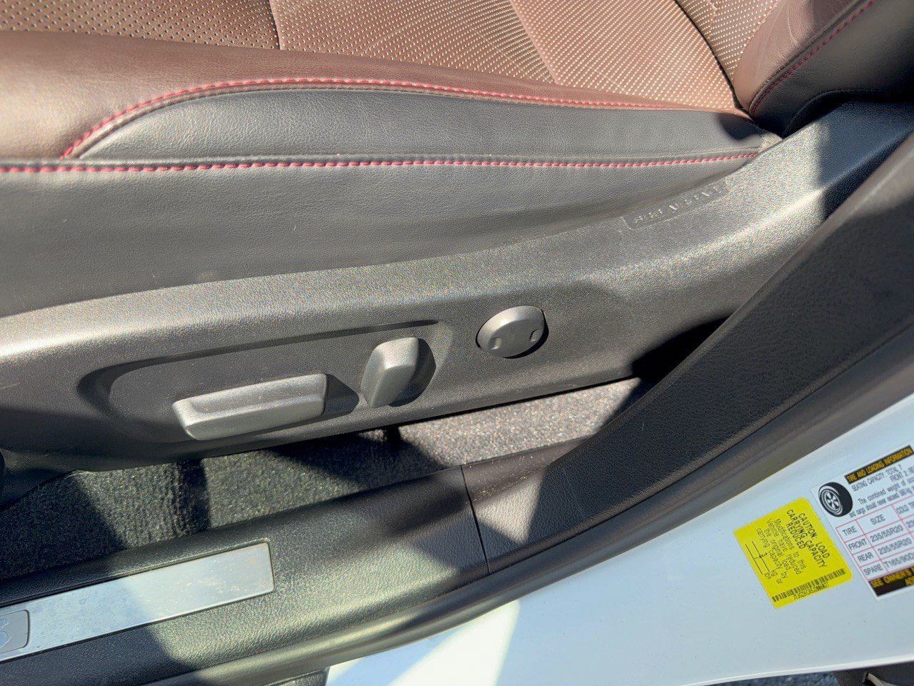 Used 2018 Lexus RX 350L FWD w/ Premium Package image 16