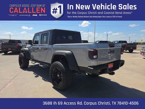 Used 2020 Jeep Gladiator Sport w/ Quick Order Package 24S AWD/4WD image 12