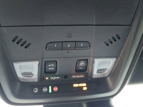 Used 2019 Cadillac XT4 Sport image 29