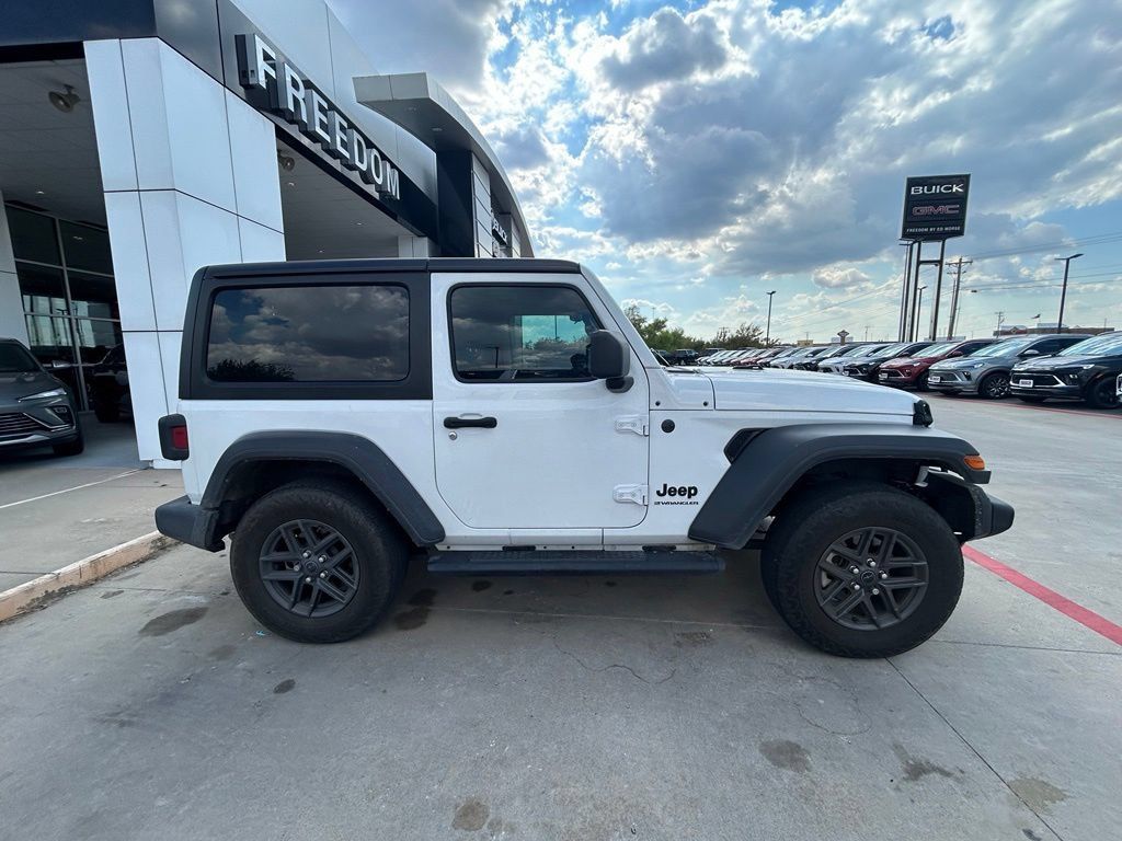 Used 2024 Jeep Wrangler Sport AWD/4WD image 4