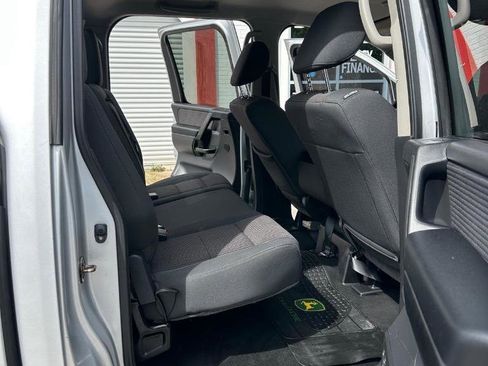 Used 2013 Nissan Titan SV AWD/4WD image 30