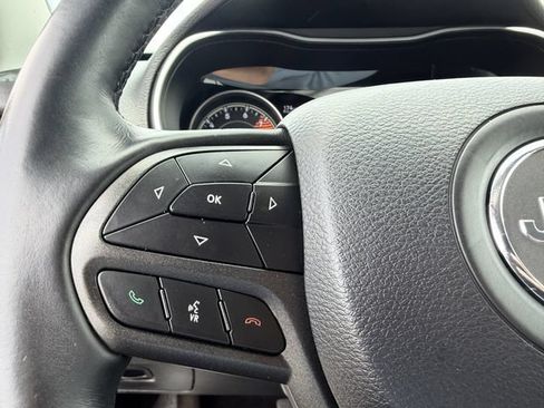 Used 2019 Jeep Cherokee Trailhawk w/ Cold Weather Group AWD/4WD image 31