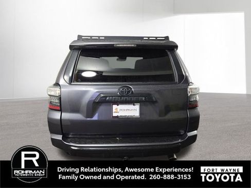 Used 2021 Toyota 4Runner TRD Off-Road Premium w/ Moonroof Package AWD/4WD image 8