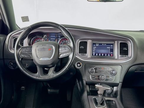 Used 2020 Dodge Charger SXT RWD image 10