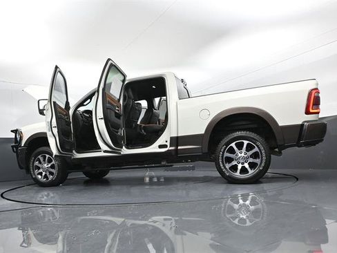 Used 2023 RAM 2500 Limited AWD/4WD image 46