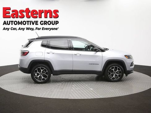 Used 2025 Jeep Compass Limited AWD/4WD image 44