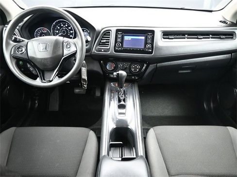 Certified 2021 Honda HR-V LX image 9