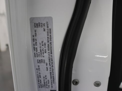 Used 2024 RAM 3500 Big Horn w/ Sport Appearance Package image 70