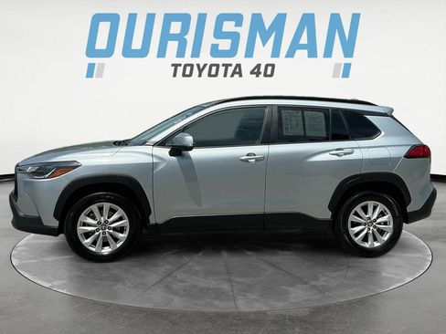 Certified 2024 Toyota Corolla Cross LE AWD/4WD image 4