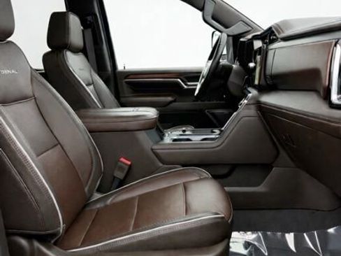 Used 2024 GMC Sierra 2500 Denali w/ Denali Reserve Package image 12