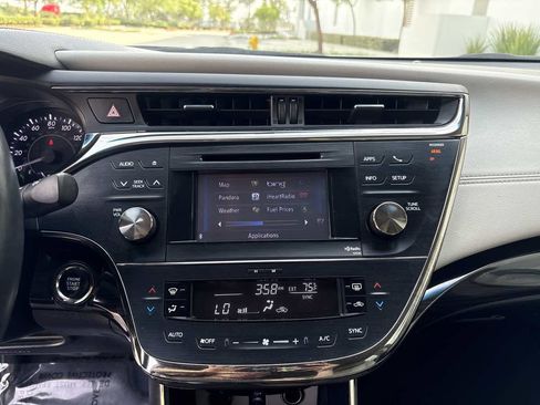 Used 2014 Toyota Avalon XLE Touring FWD image 23