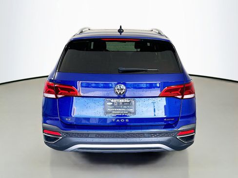 Used 2022 Volkswagen Taos SE FWD image 6