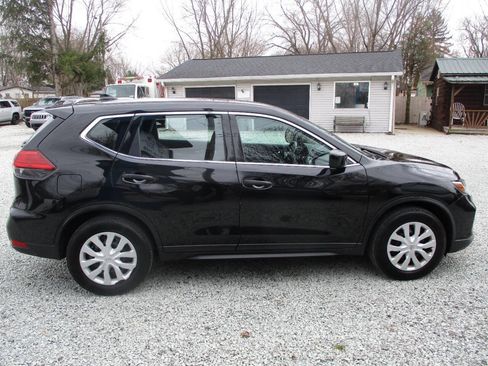 Used 2017 Nissan Rogue S image 6