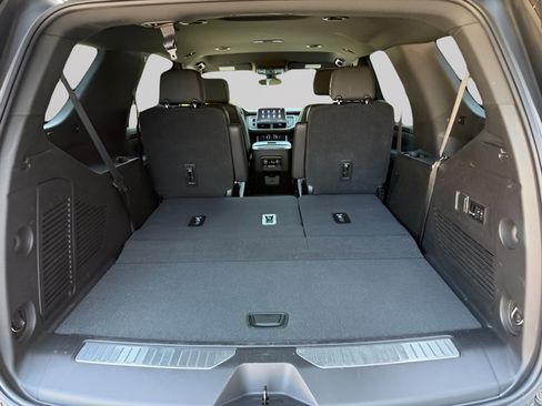 Used 2021 Chevrolet Tahoe Premier AWD/4WD image 30