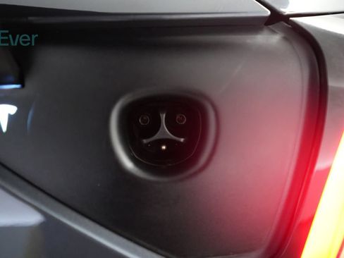 Used 2023 Tesla Model 3 Standard Range RWD image 10