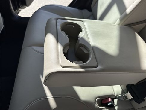 Used 2019 MAZDA MAZDA3 Hatchback w/ Preferred Package image 38