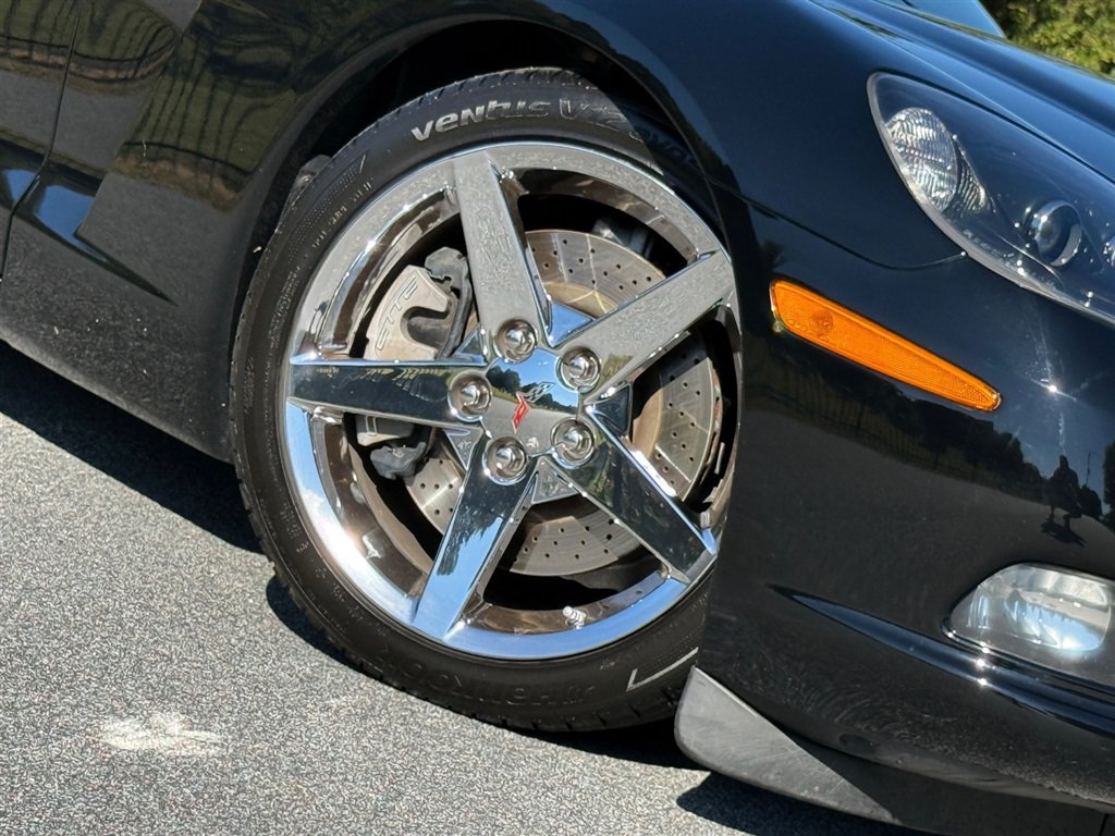 Used 2007 Chevrolet Corvette Coupe w/ Preferred Equipment Group RWD image 27