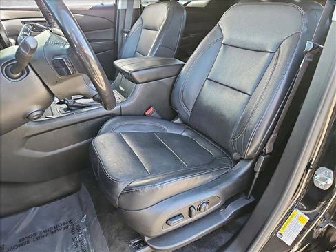 Used 2019 Chevrolet Traverse Premier w/ Redline Edition FWD image 13