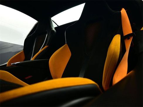 Used 2024 McLaren 750S Spider image 6