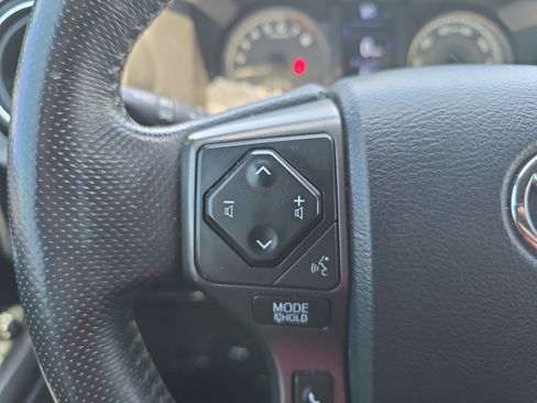 Used 2019 Toyota Tacoma TRD Sport w/ TRD Premium Sport Package RWD image 22